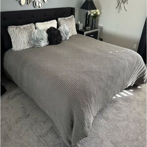 CASALUNA King Chunky Knit Blanket Comforter Bedspread 108 in x 92 in Gray